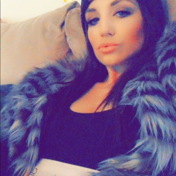 What up!? I’m Lauren - Picture 2 of 3